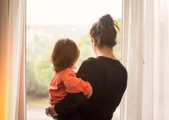 八大行業酒店兼職-一罐奶粉和單親媽媽的心酸